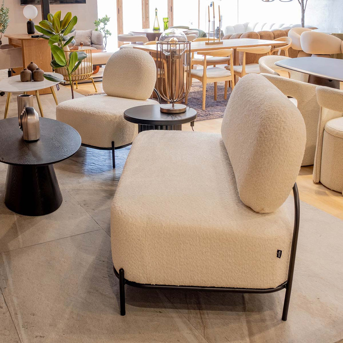 Sillón Individual Chicago en cafetería, foto ambientada