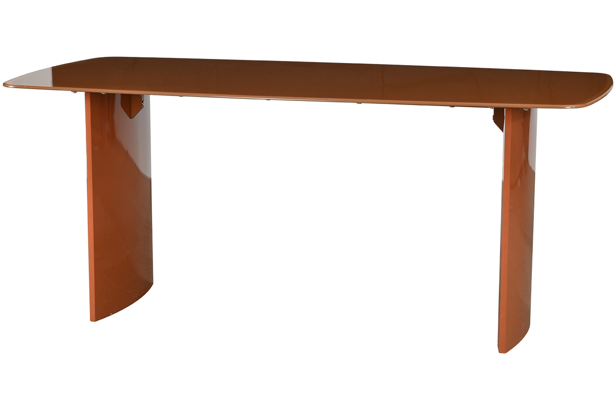 Mesa de comedor Cali de Brüm en un comedor