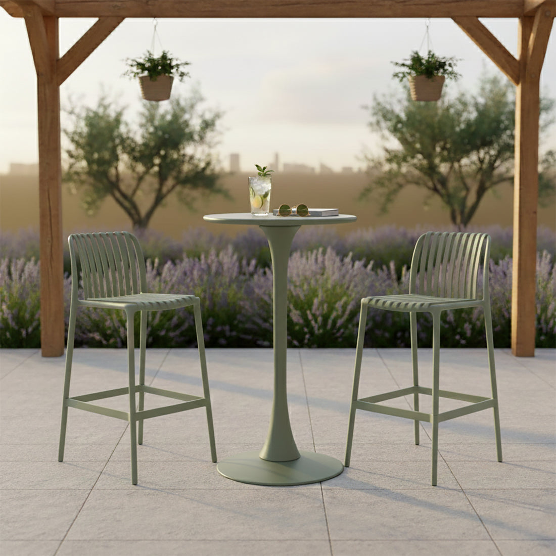 Mesa Alta Mallorca en terraza con pérgola, foto ambientada