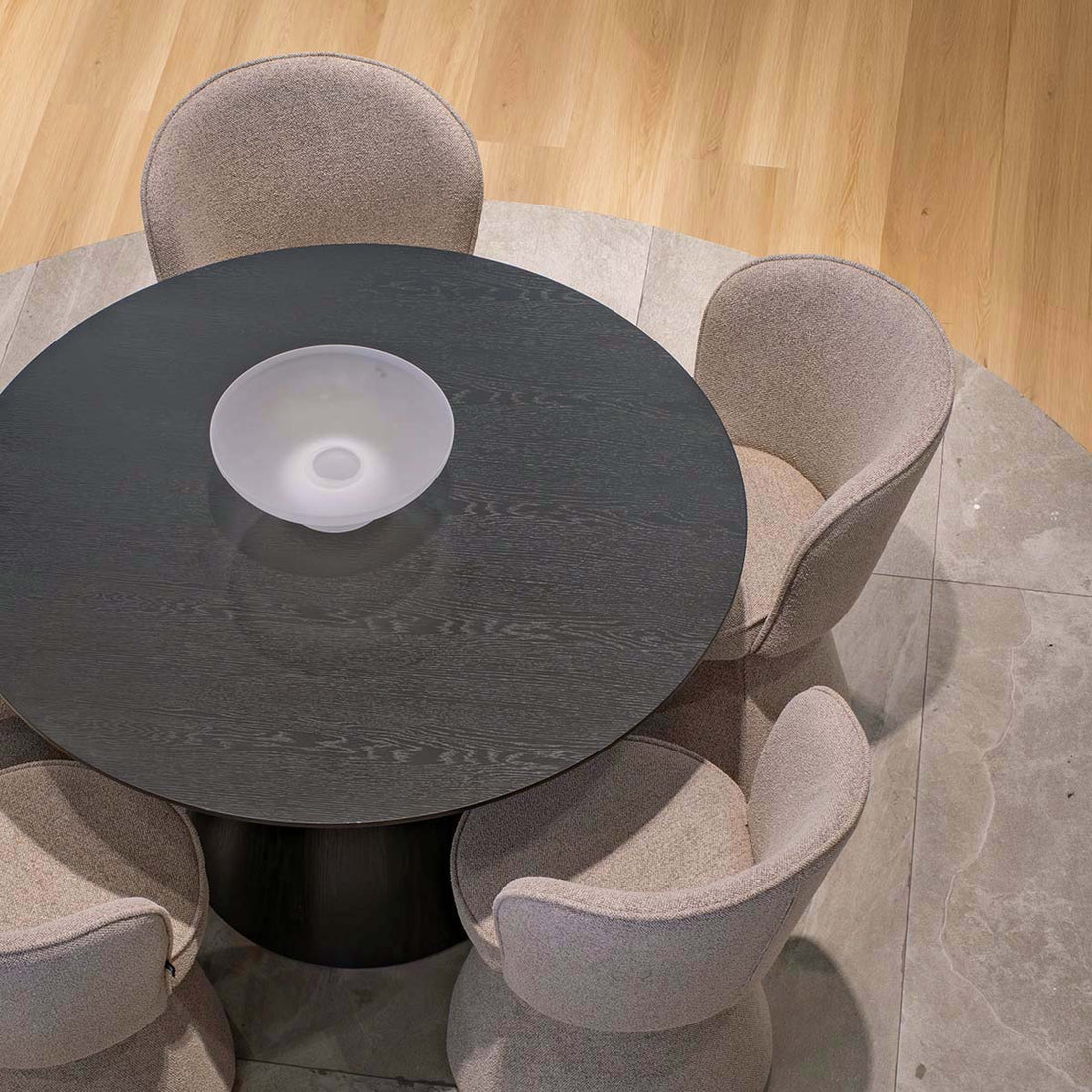 Mesa de Comedor Laredo Negra 120cm Vista de producto 3