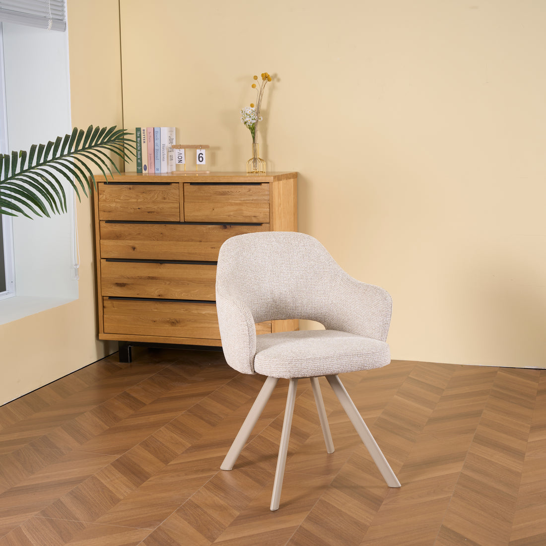 Silla Kotor Vista en Cuarto Lifestyle 
