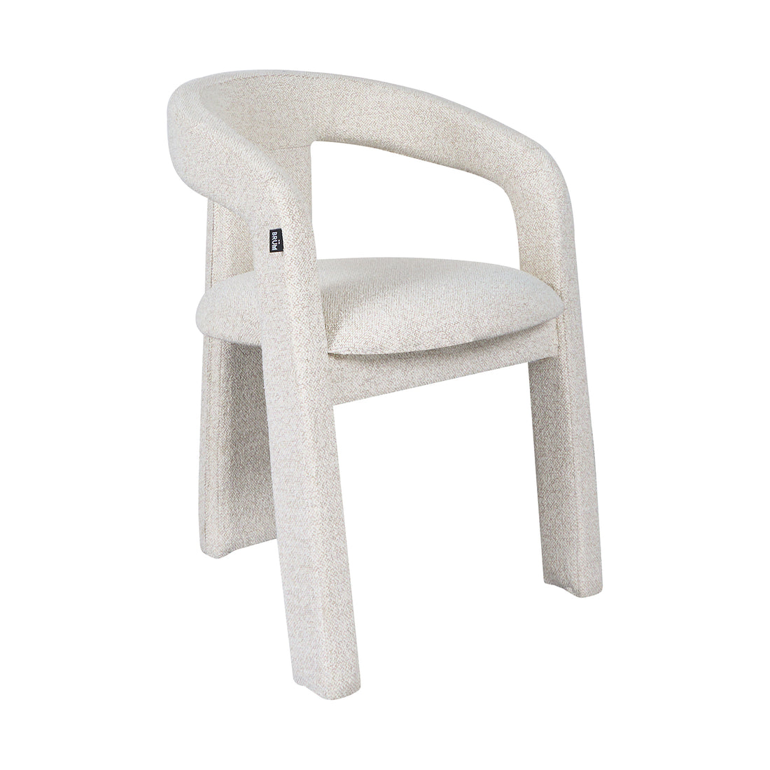 Silla Luca Beige con Fondo Blanco vista en perspectiva con fondo blanco 
