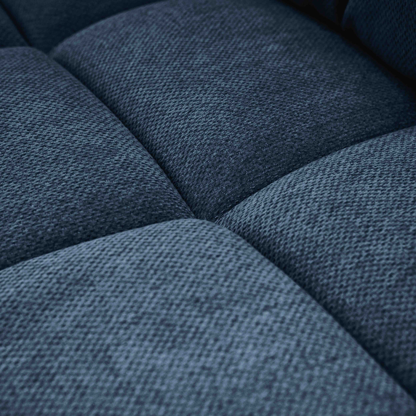 Sofá Modular Croaciaa — SOFÁ CORACIAA AZUL IZQ VISTA EN ZOOM DEL ASIENTO