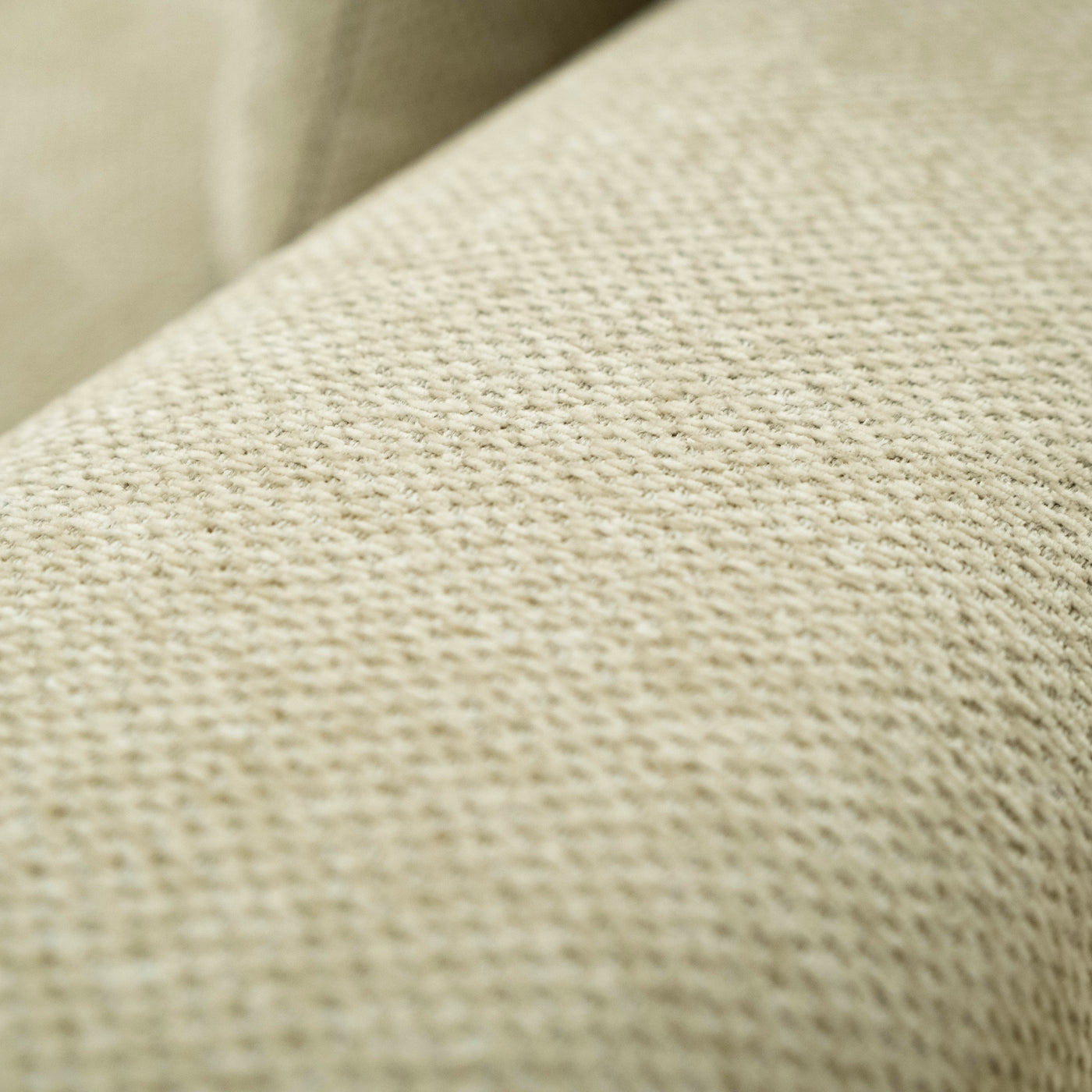 Sofá Modular Croaciaa — SOFÁ CORACIAA BEIGE DER VISTA EN ZOOM DEL REPOSA BRAZOS