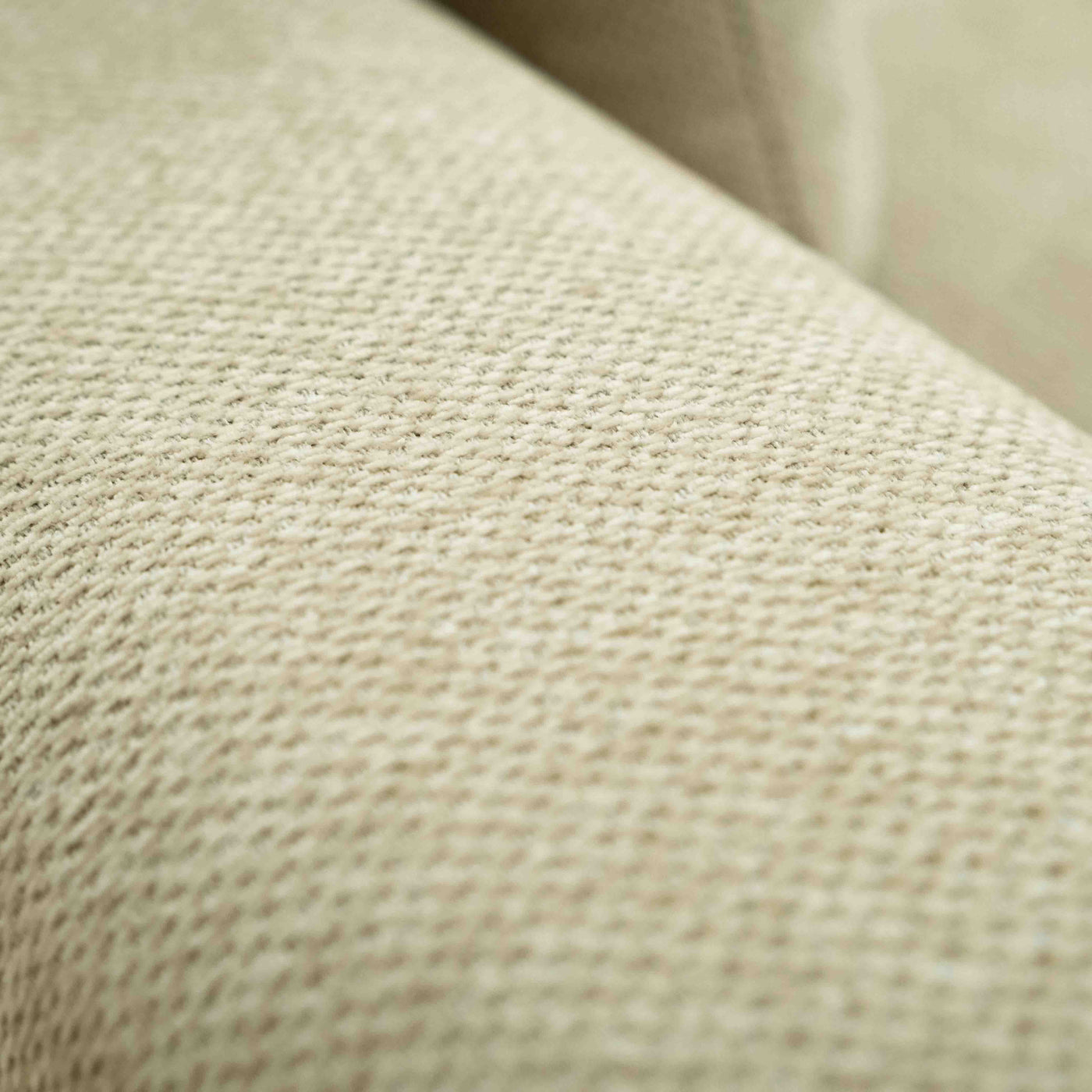 Sofá Modular Croaciaa — SOFÁ CORACIAA BEIGE IZQ VISTA EN ZOOM DEL REPOSA BRAZOS