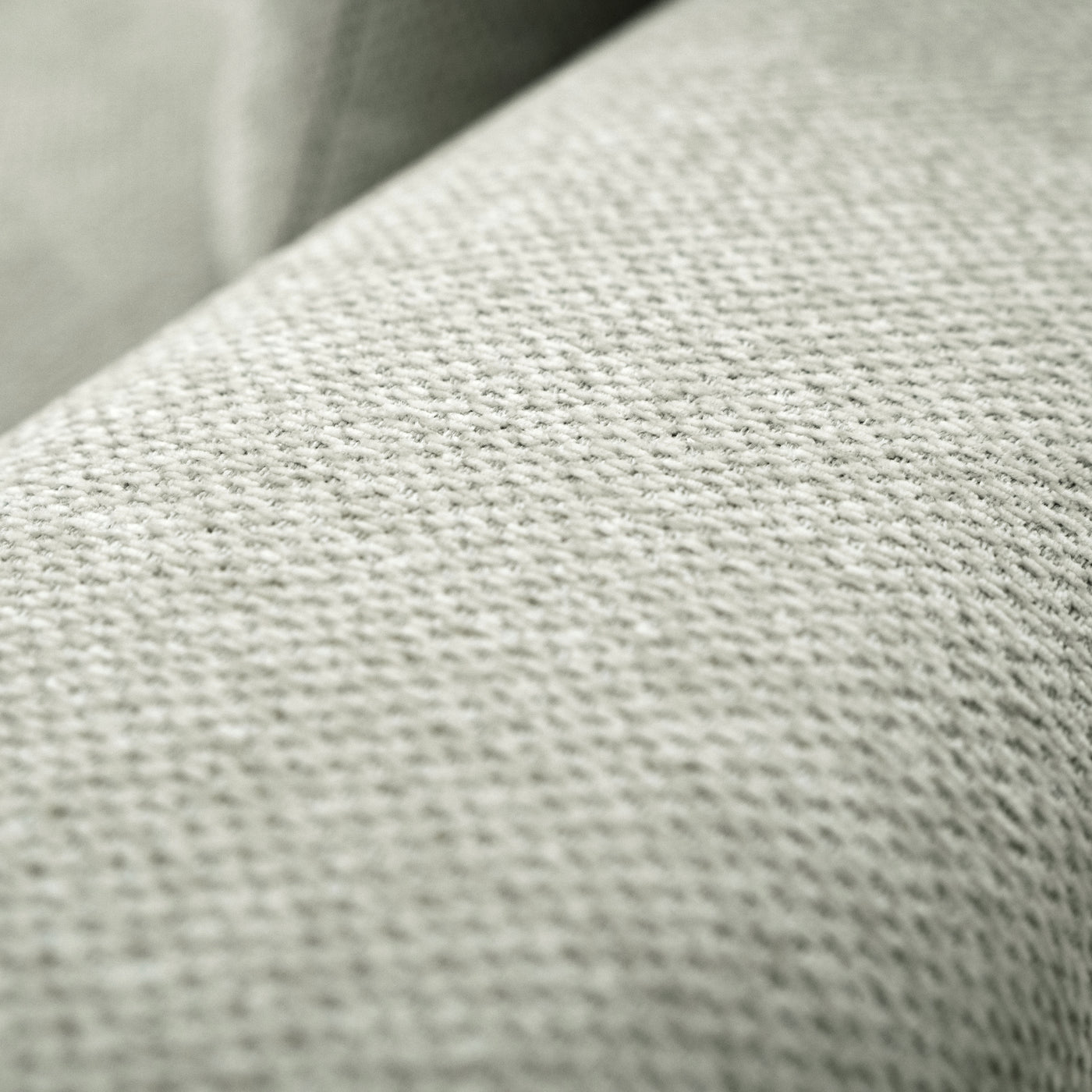 Sofá Modular Croaciaa — SOFÁ CORACIAA GRIS DER VISTA EN ZOOM DEL REPOSA BRAZOS 