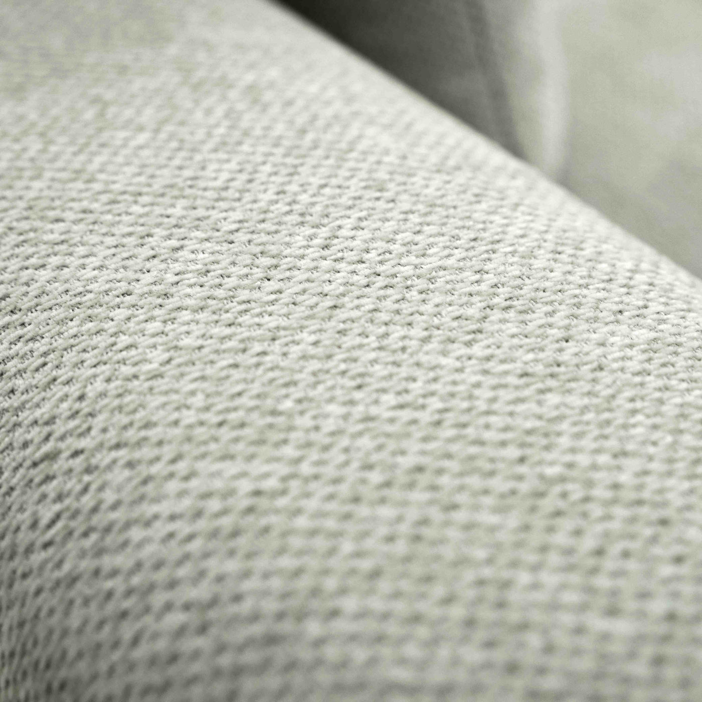 Sofá Modular Croaciaa — SOFÁ CORACIAA GRIS IZQ VISTA EN ZOOM DEL REPOSA BRAZOS
