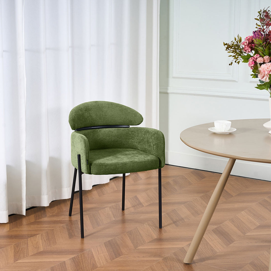 Silla Padua Verde en comedor, foto ambientada