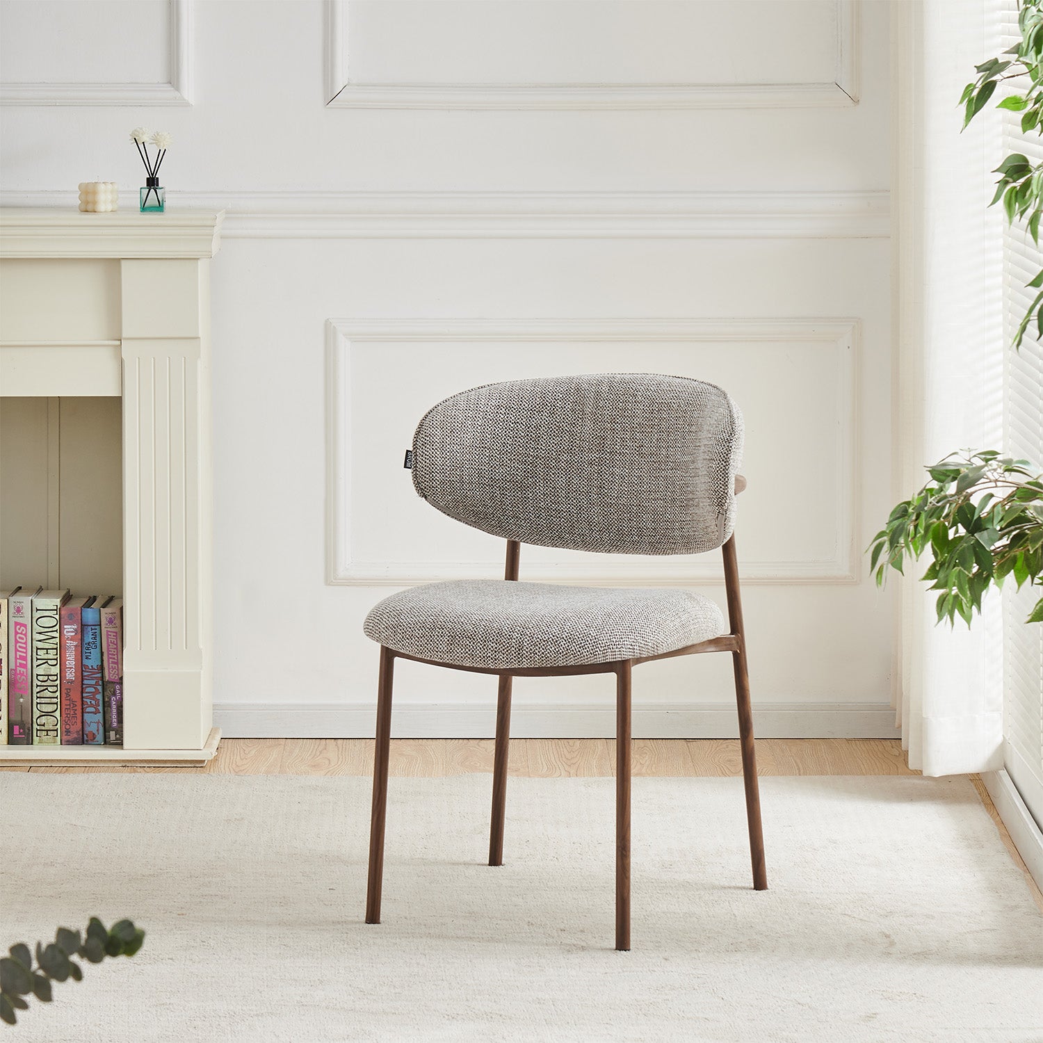 Silla Silicia Marron Vista en Perspectiva