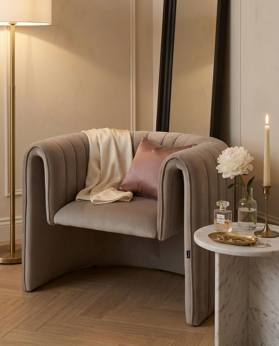 Lifestyle C_master-suite-vanity